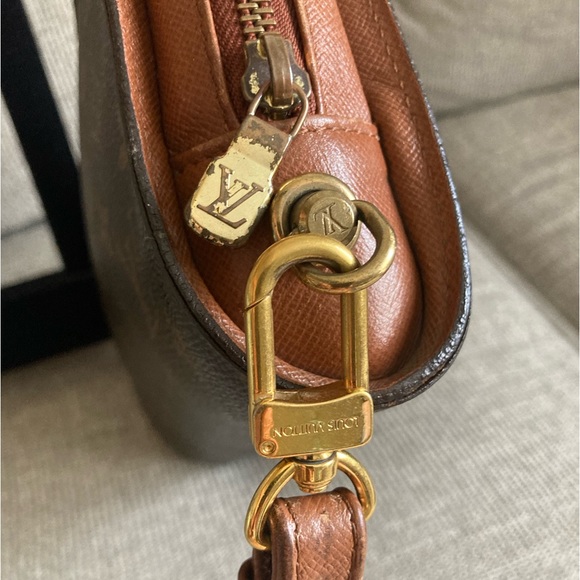 Authentic Louis Vuitton Clutch - Picture 6 of 16